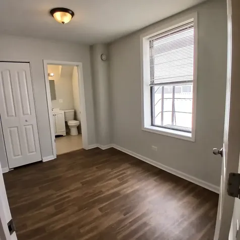 7606 North Paulina Street Chicago IL 60626