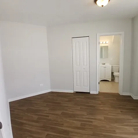 7606 North Paulina Street Chicago IL 60626