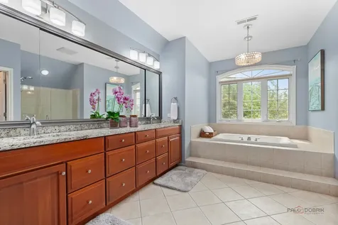 5572 Chancery Road Gurnee IL 60031