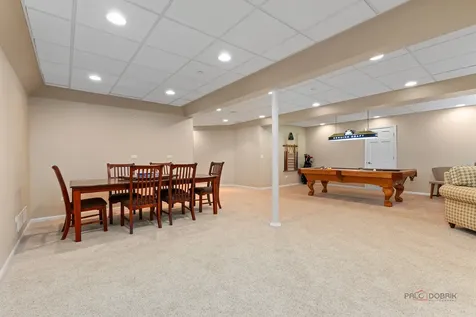 5572 Chancery Road Gurnee IL 60031