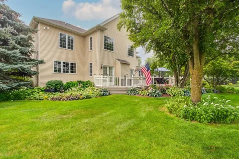 5572 Chancery Road Gurnee IL 60031