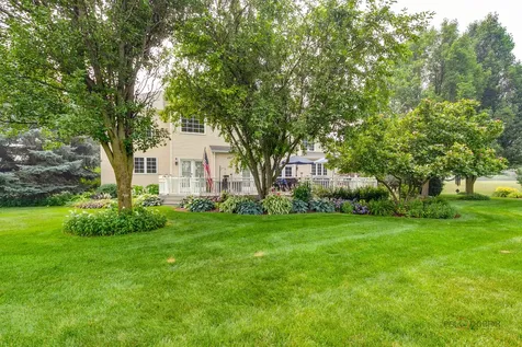 5572 Chancery Road Gurnee IL 60031