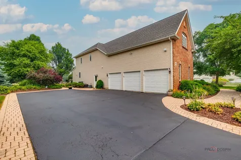 5572 Chancery Road Gurnee IL 60031
