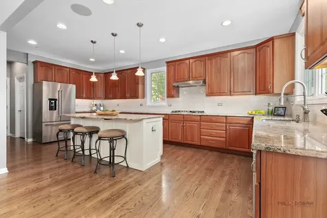 5572 Chancery Road Gurnee IL 60031