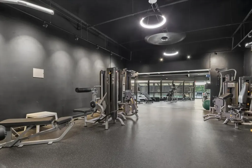 5415 North Sheridan Road Chicago IL 60640