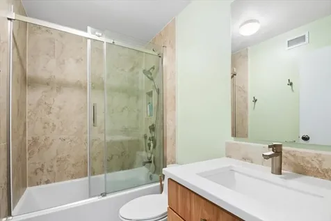 5415 North Sheridan Road Chicago IL 60640