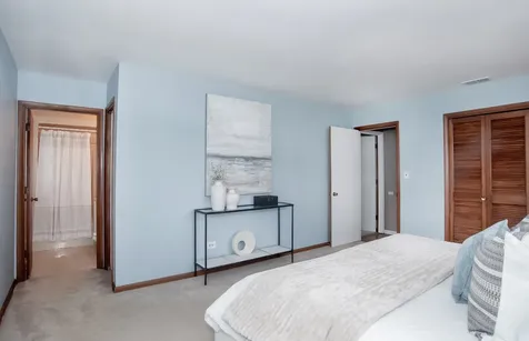 1903 West 58th Place La Grange Highlands IL 60525