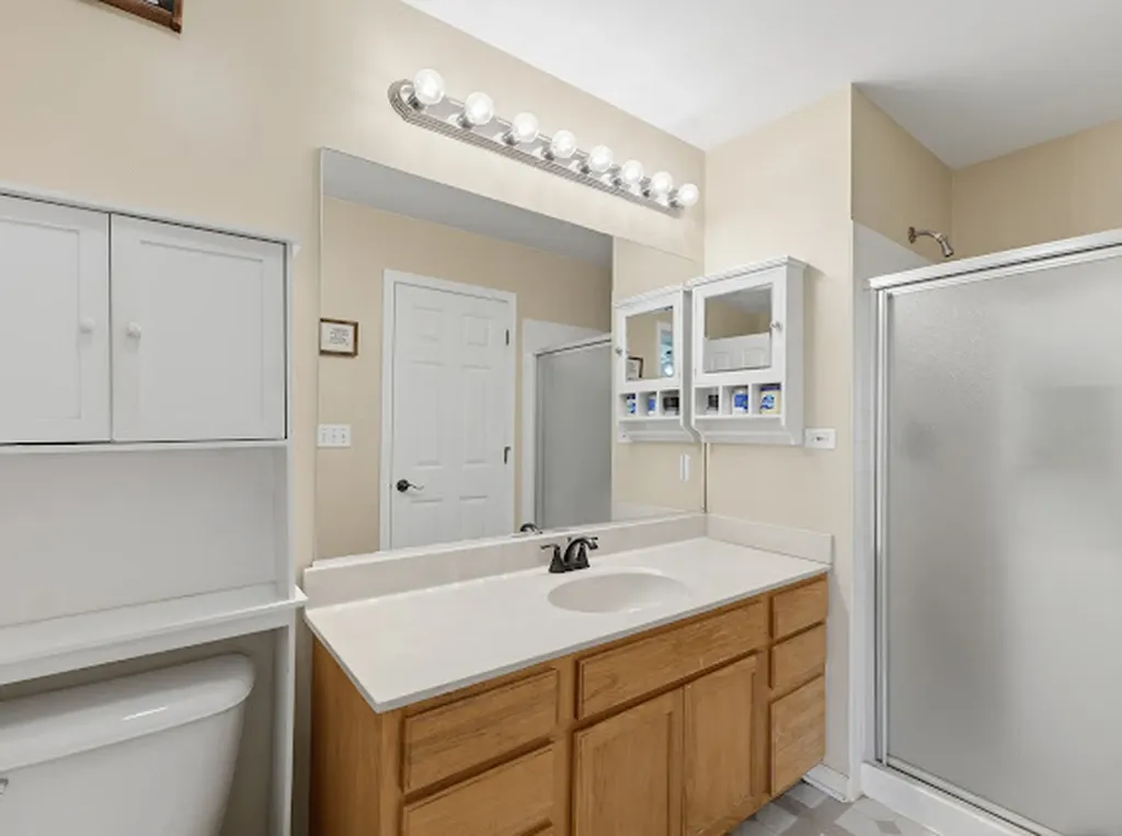 1061 Woodview Court Aurora IL 60502