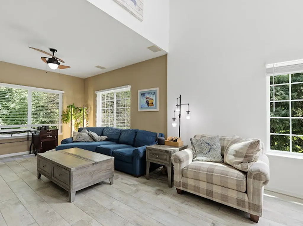 1061 Woodview Court Aurora IL 60502
