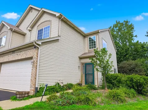 1061 Woodview Court Aurora IL 60502