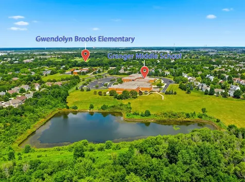 1061 Woodview Court Aurora IL 60502