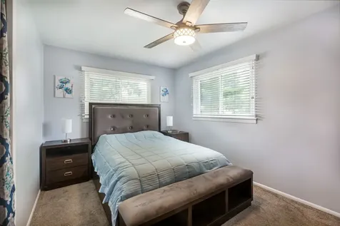 528 West Crystal Street Mundelein IL 60060