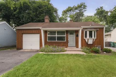 270 Lagoon Drive Northfield IL 60093
