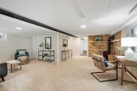 270 Lagoon Drive Northfield IL 60093