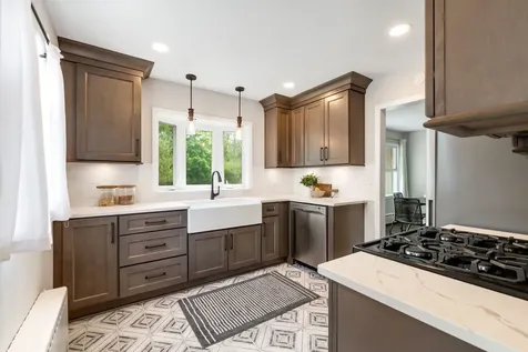 270 Lagoon Drive Northfield IL 60093