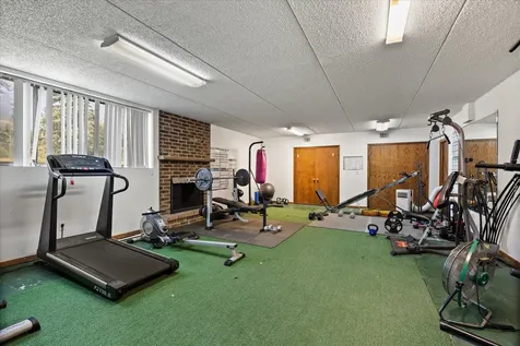 1504 Woodbridge Road Joliet IL 60436