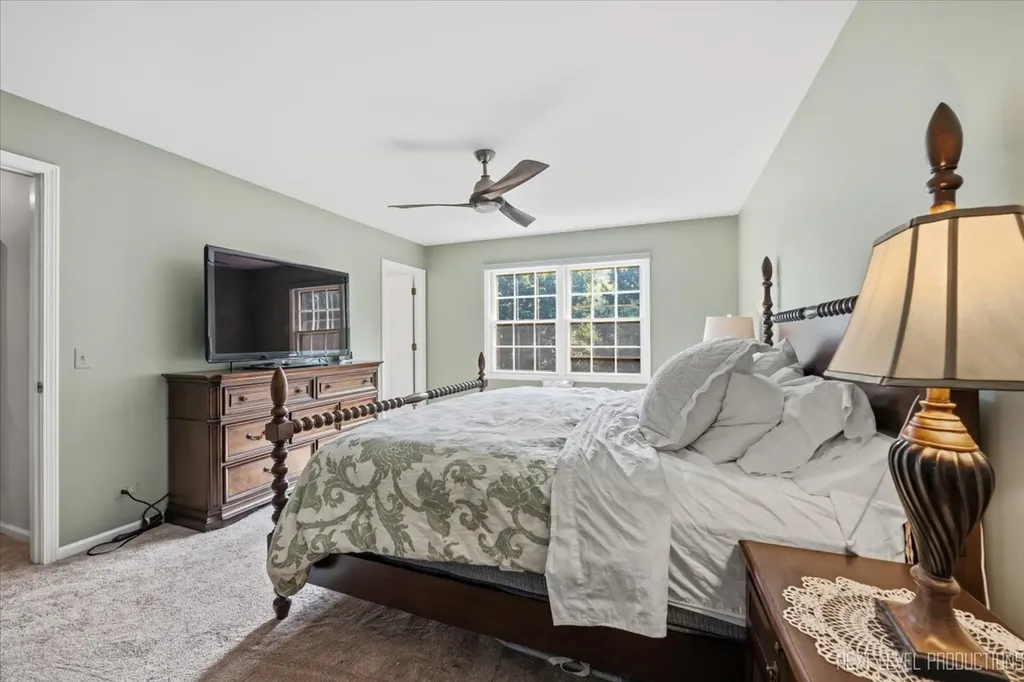 832 Wexford Court Naperville IL 60540