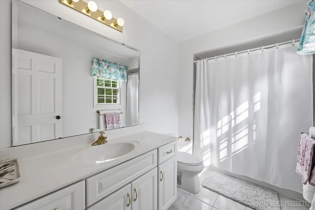 832 Wexford Court Naperville IL 60540