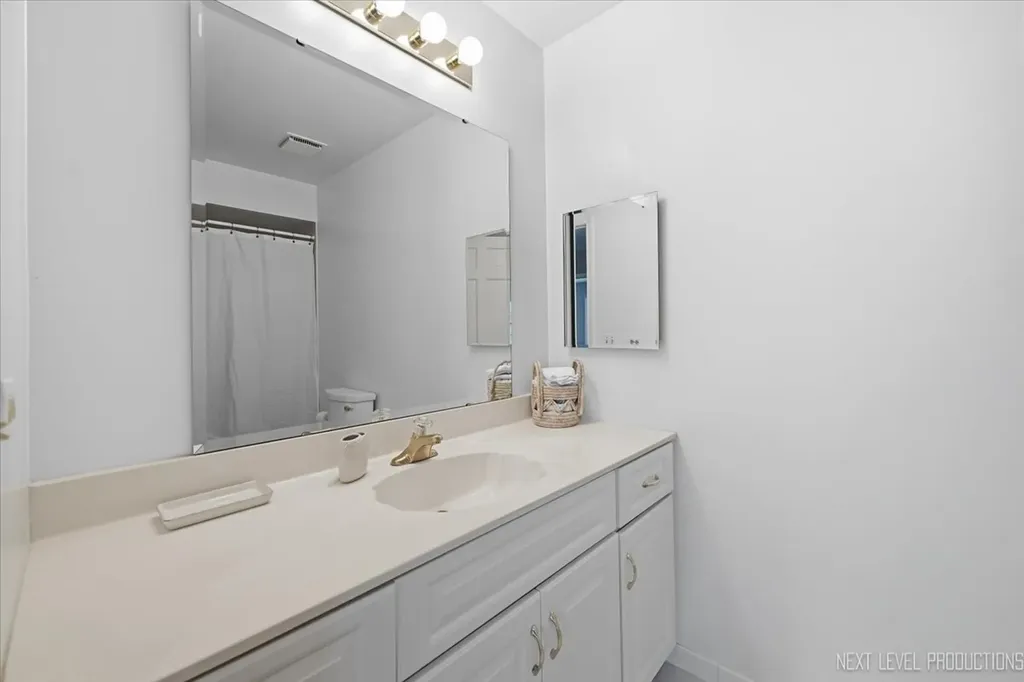 832 Wexford Court Naperville IL 60540