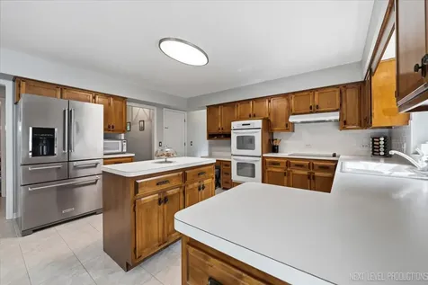 832 Wexford Court Naperville IL 60540