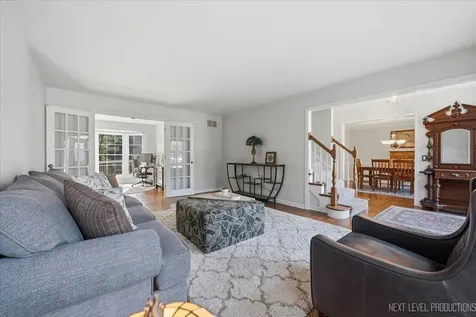832 Wexford Court Naperville IL 60540