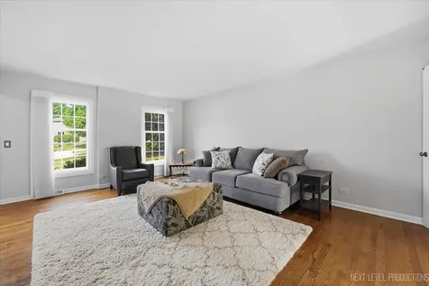 832 Wexford Court Naperville IL 60540
