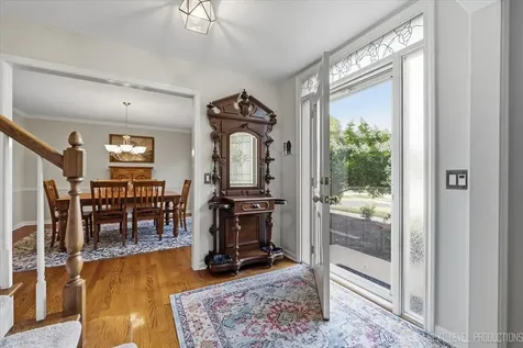 832 Wexford Court Naperville IL 60540