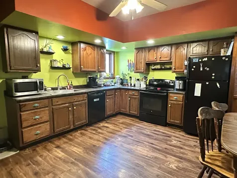 1102 8TH Avenue Sterling IL 61081