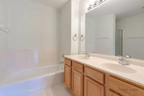 1002 Kensington Drive Northbrook IL 60062