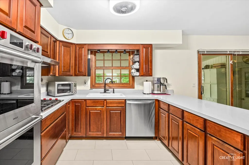 1803 River Ridge Circle Naperville IL 60565