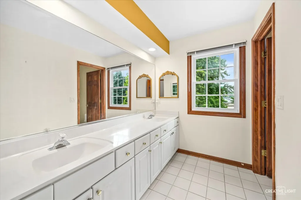 1803 River Ridge Circle Naperville IL 60565