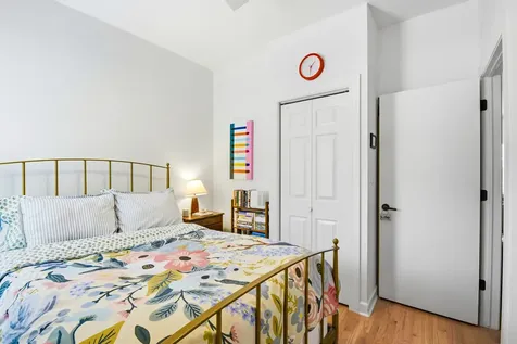 4051 North Southport Avenue Chicago IL 60613
