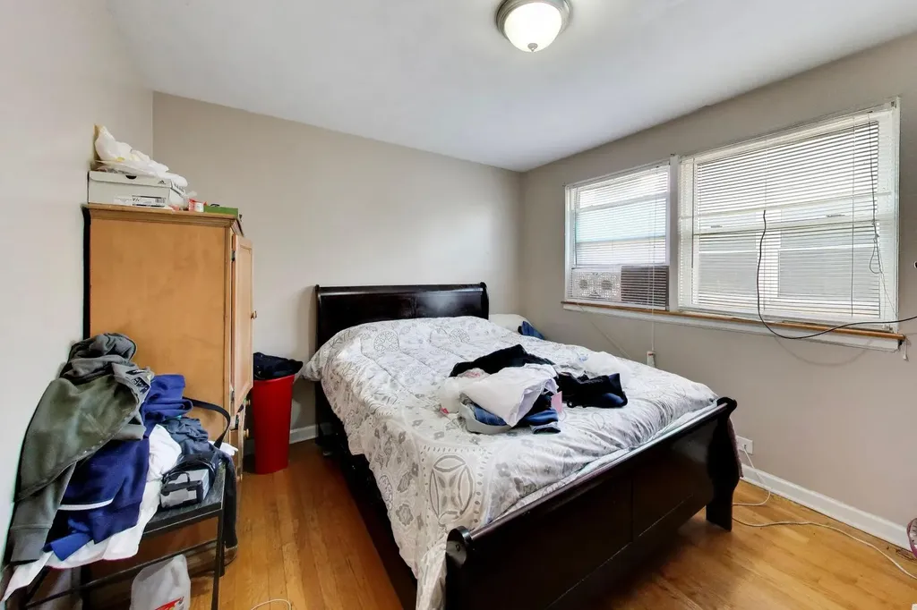 6018 North Campbell Avenue Chicago IL 60659
