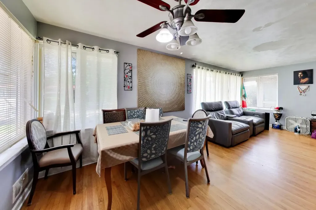 6018 North Campbell Avenue Chicago IL 60659