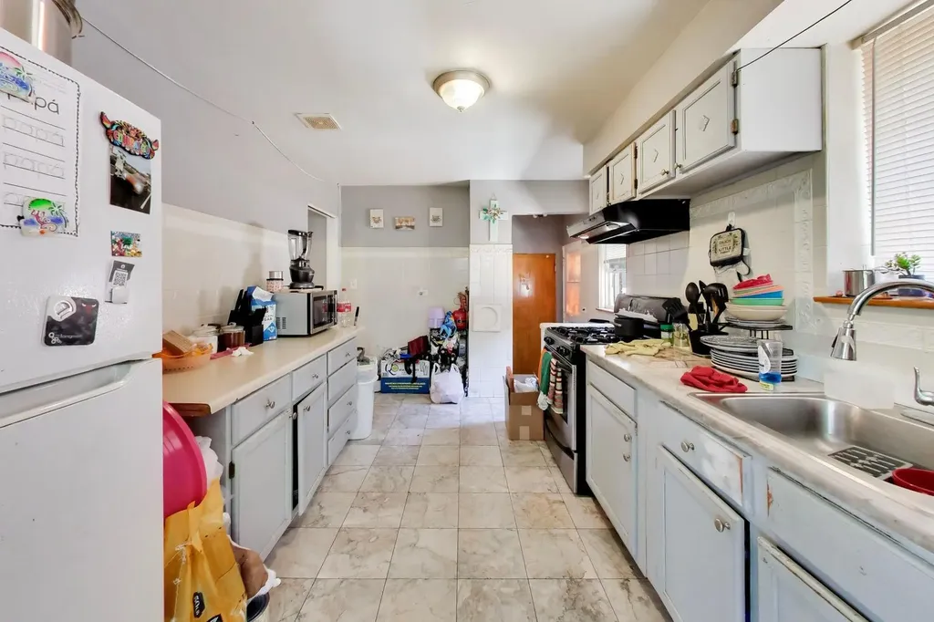 6018 North Campbell Avenue Chicago IL 60659