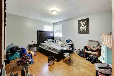 6018 North Campbell Avenue Chicago IL 60659