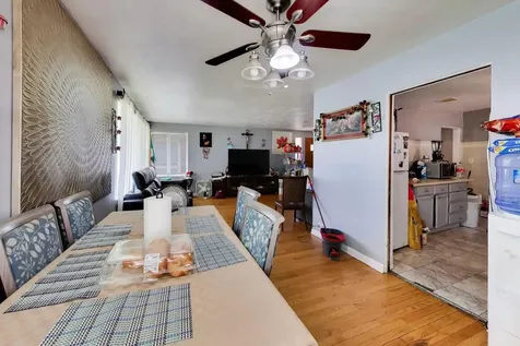 6018 North Campbell Avenue Chicago IL 60659