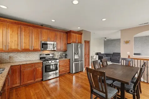 8808 Concord Lane Justice IL 60458