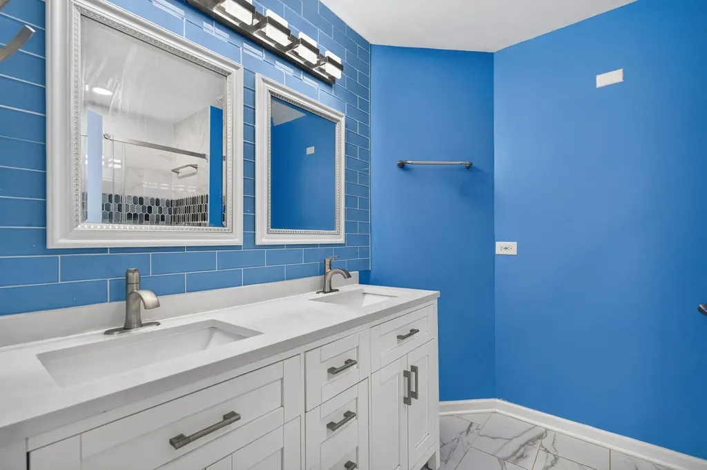 197 Rob Roy Court Schaumburg IL 60194