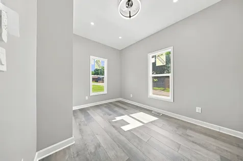 1005 1/2 Little Lundy Street Streator IL 61364