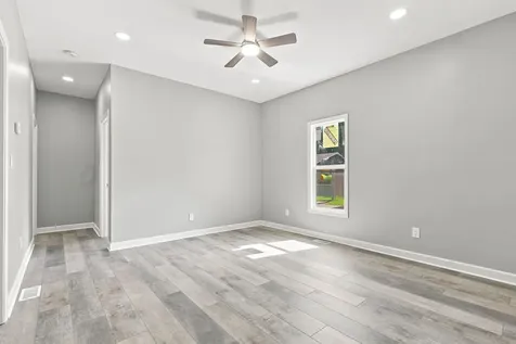 1005 1/2 Little Lundy Street Streator IL 61364