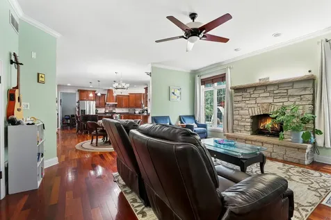 10981 Pioneer Trail Frankfort IL 60423