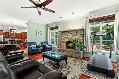 10981 Pioneer Trail Frankfort IL 60423