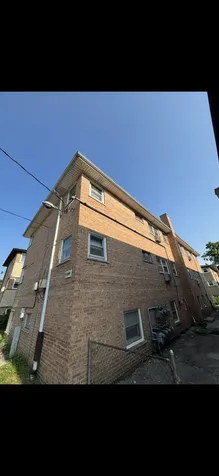 2144 135TH Place Blue Island IL 60406