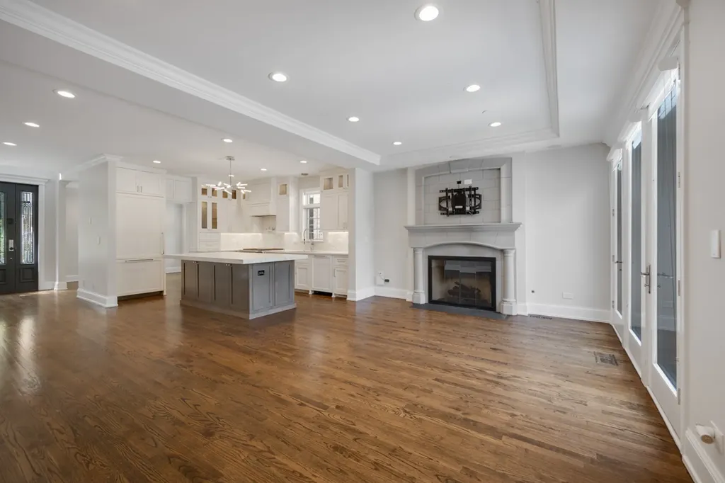 7739 Kenton Avenue Skokie IL 60076