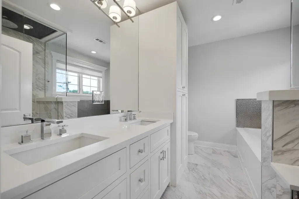 7739 Kenton Avenue Skokie IL 60076