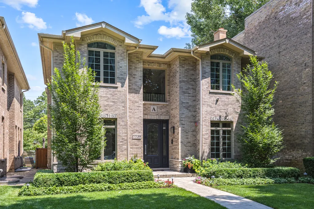7739 Kenton Avenue Skokie IL 60076