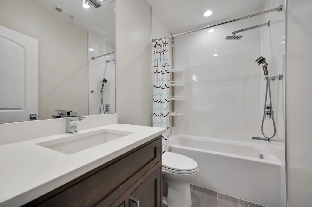 7739 Kenton Avenue Skokie IL 60076
