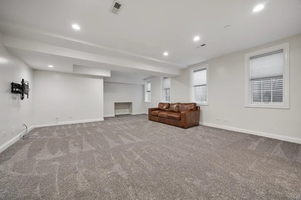 7739 Kenton Avenue Skokie IL 60076