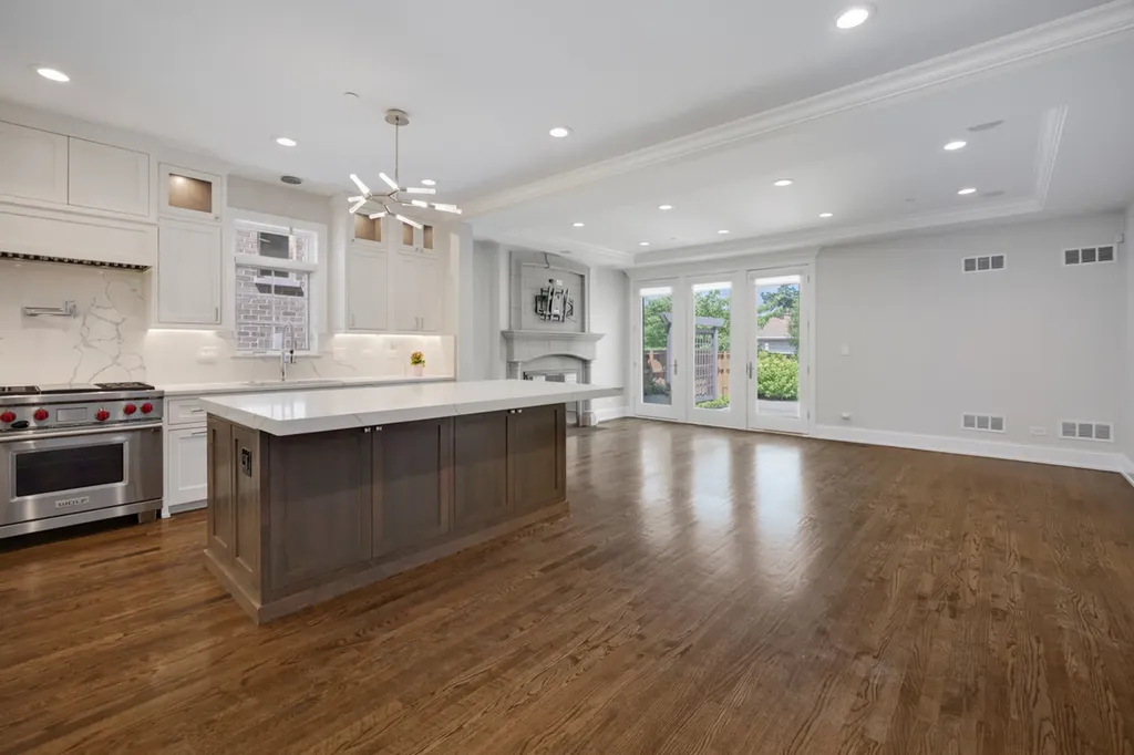 7739 Kenton Avenue Skokie IL 60076
